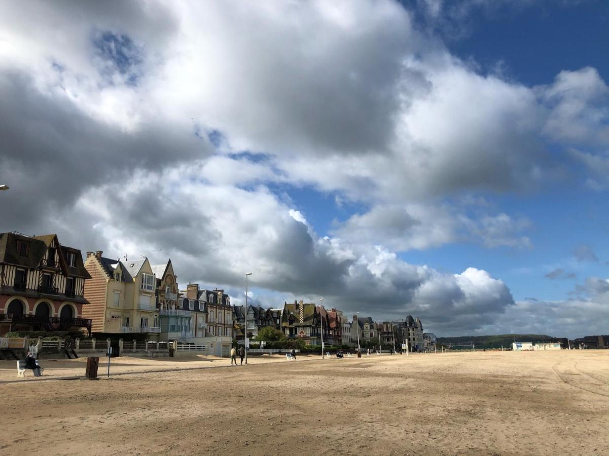 Hotel Les Nord'Mandines Trouville-sur-Mer Exterior foto